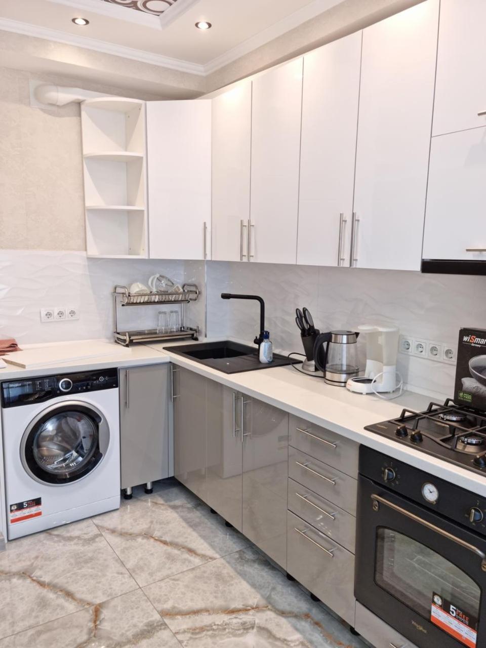 Chisinau Central Apartments Bagian luar foto